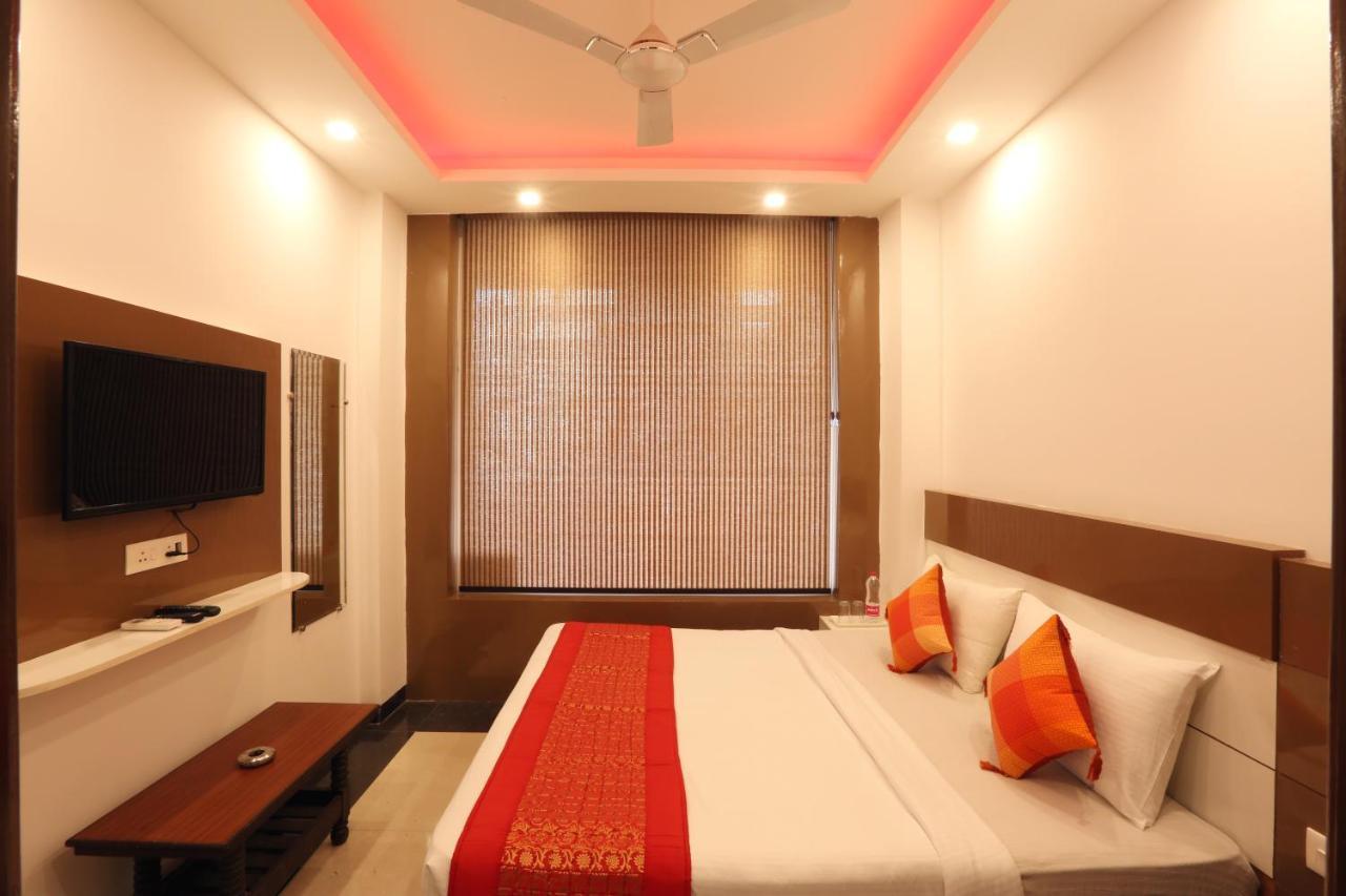 نيودلهي Hotel Sky Wood At Airport المظهر الخارجي الصورة