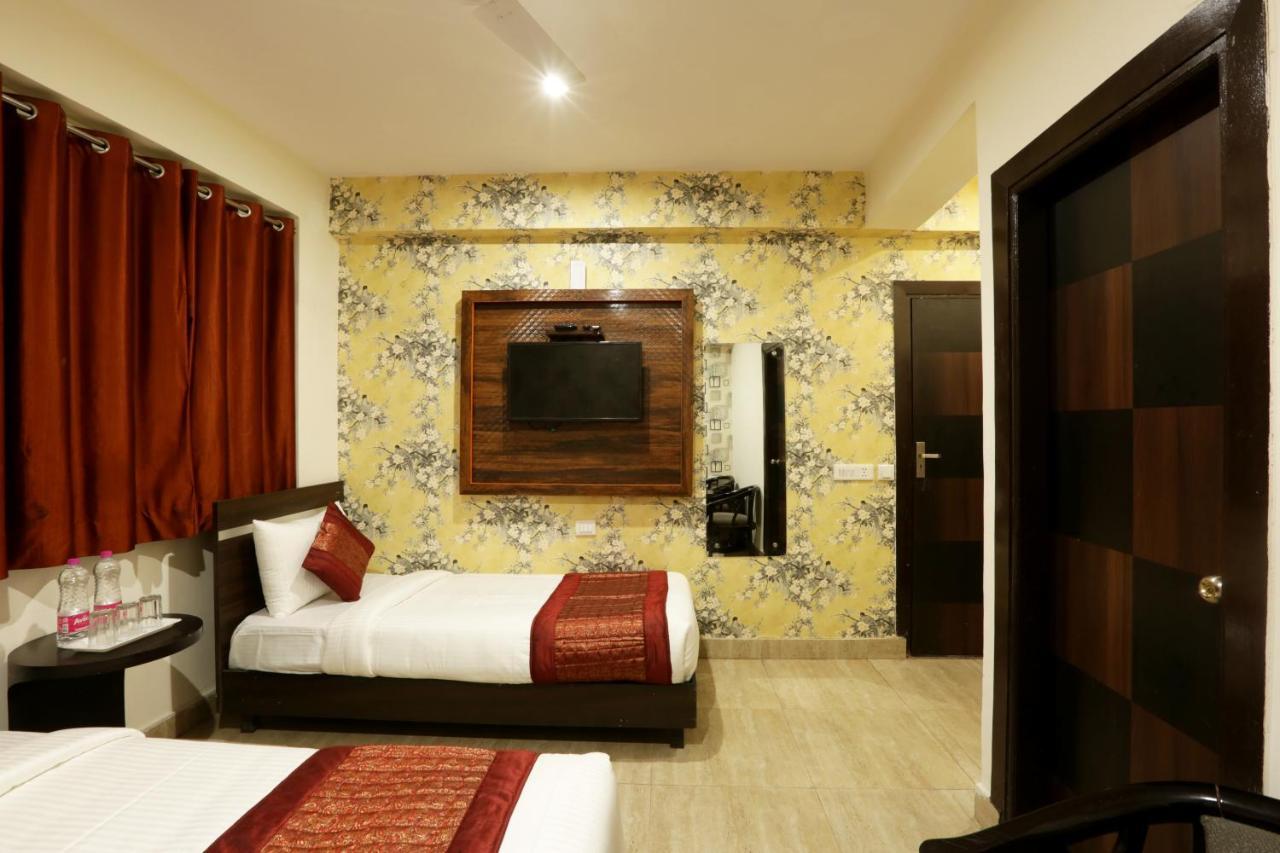 نيودلهي Hotel Sky Wood At Airport المظهر الخارجي الصورة